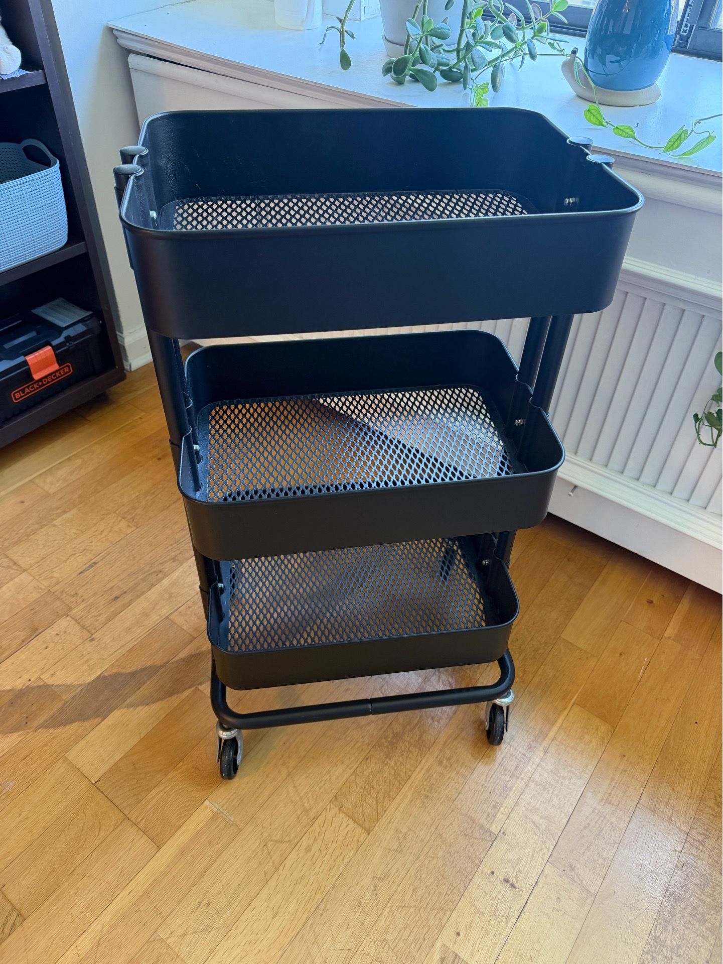 Metal Rolling Cart (Upper West Side)