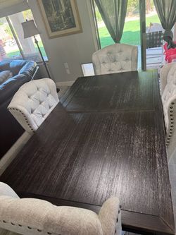 Rustic Farmhouse Dining Table Set with 4 Chairs