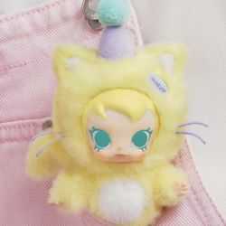 Baby Molly (YELLOW) Enjoy the Sunshine Pocket Friends Series  Pendant POPMART