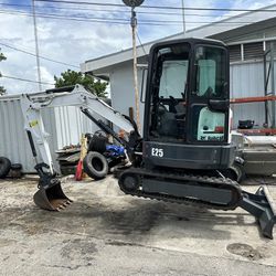 2018 BOBCAT E25 Excavator
