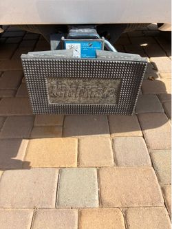 Hitchmate extendable step