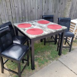 Kitchen Table With 4 Chairs