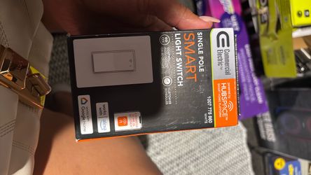 Single pole smart light switch