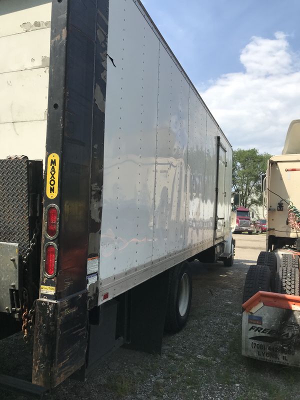 22ft box truck with lift gate for sale for Sale in Maywood, IL - OfferUp