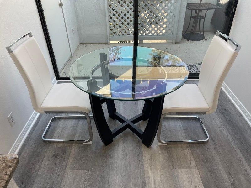 New Glass Dining Table With 2 Chairs