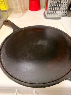 Lodge cast iron pan