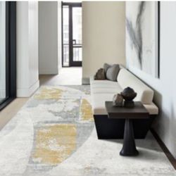 8/10 Brand New Modern Rug 