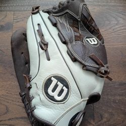 Wilson Baseball Glove LHT: A 950