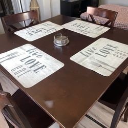 MOVING SALE! KITCHEN TABLE 