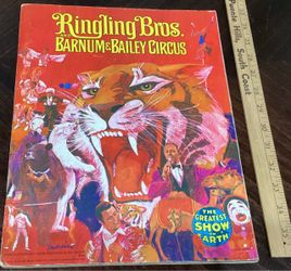VINTAGE 1974 RINGLING BROS BARNUM & BAILEY CIRCUS 104th EDITION WITH POSTER $10