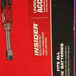 Milwaukee
M12 FUEL INSIDER 12V Lithium-Ion Brushless Cordless 1/4 in. - 3/8 in. Extended Reach Box Ratchet (Tool-Only)