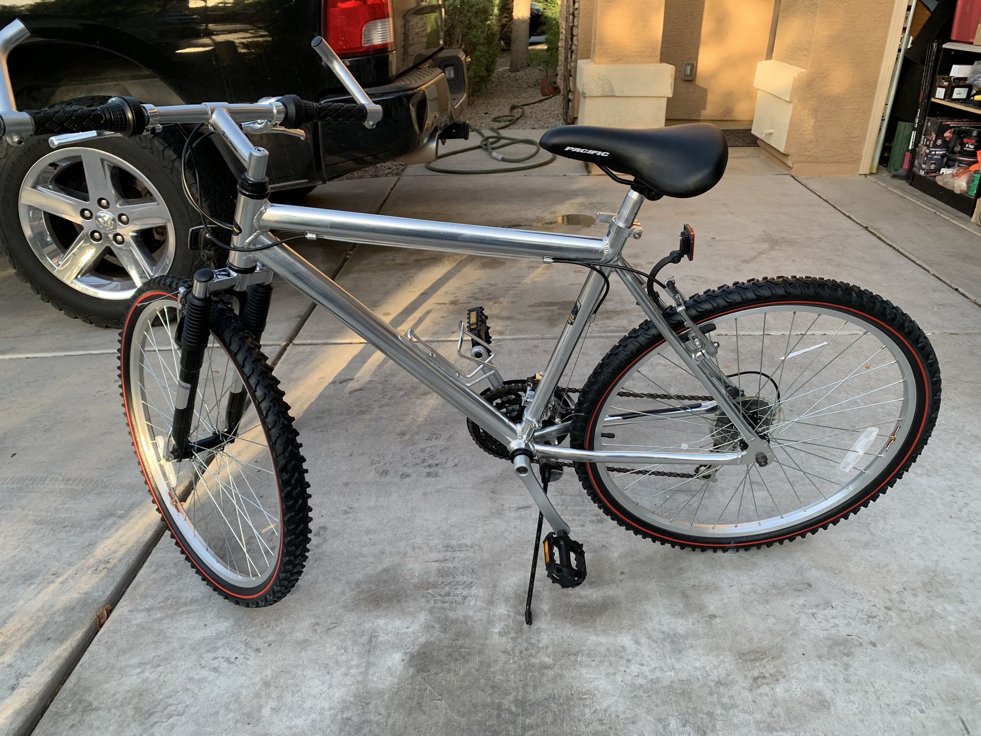 BIKE PACIFiC 26 X 1.95