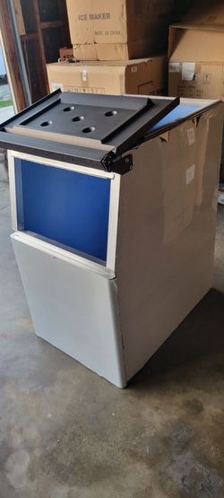 Ice bin