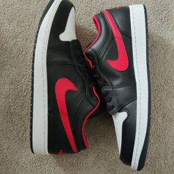 Air Jordan Retro 1 Low Size 14 Men & 12.5 Men 