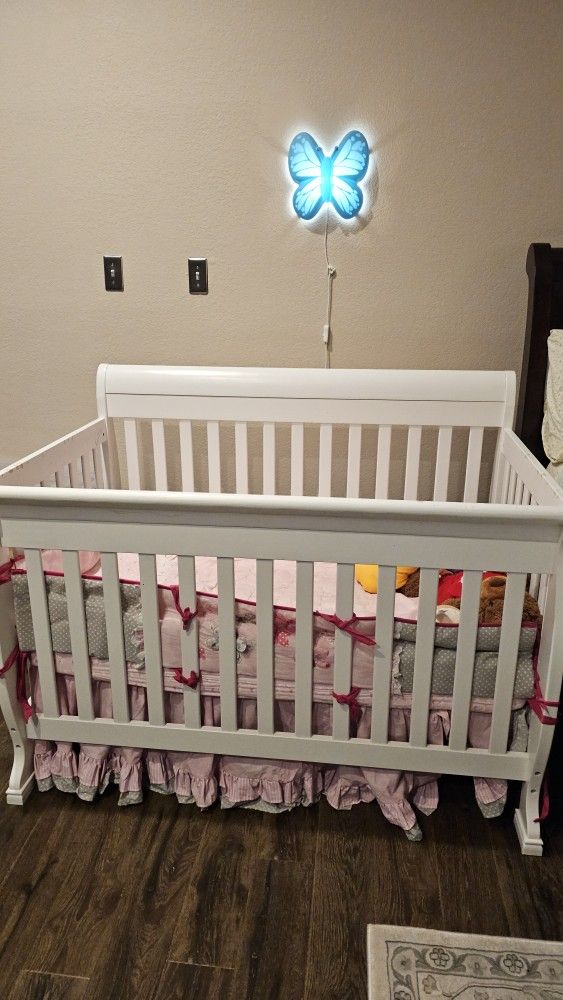 DaVinci Kalani 4-in-1 Convertible Crib, White