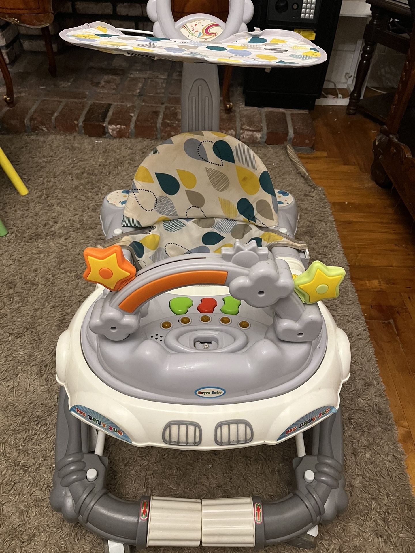 Baby Walker With Accessories And With Top Shade