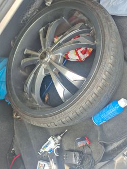 22 inch rims and tires are like new 5x114