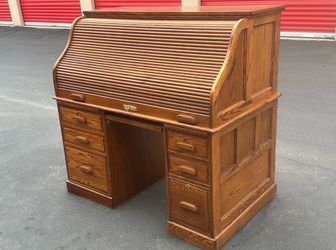 Roll top desk