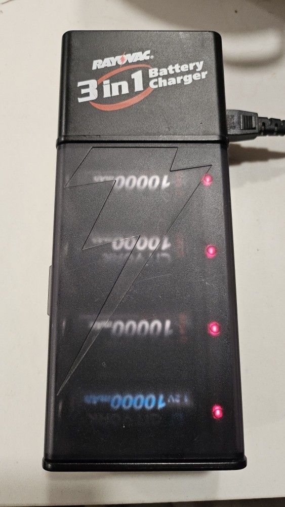 3 In 1 Battery Charger With 4 D Size Batteries Included