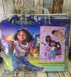 Encanto Raschel Blanket 