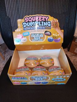 Squeezy Dumpling Rare Glitters Mystery Toy Box