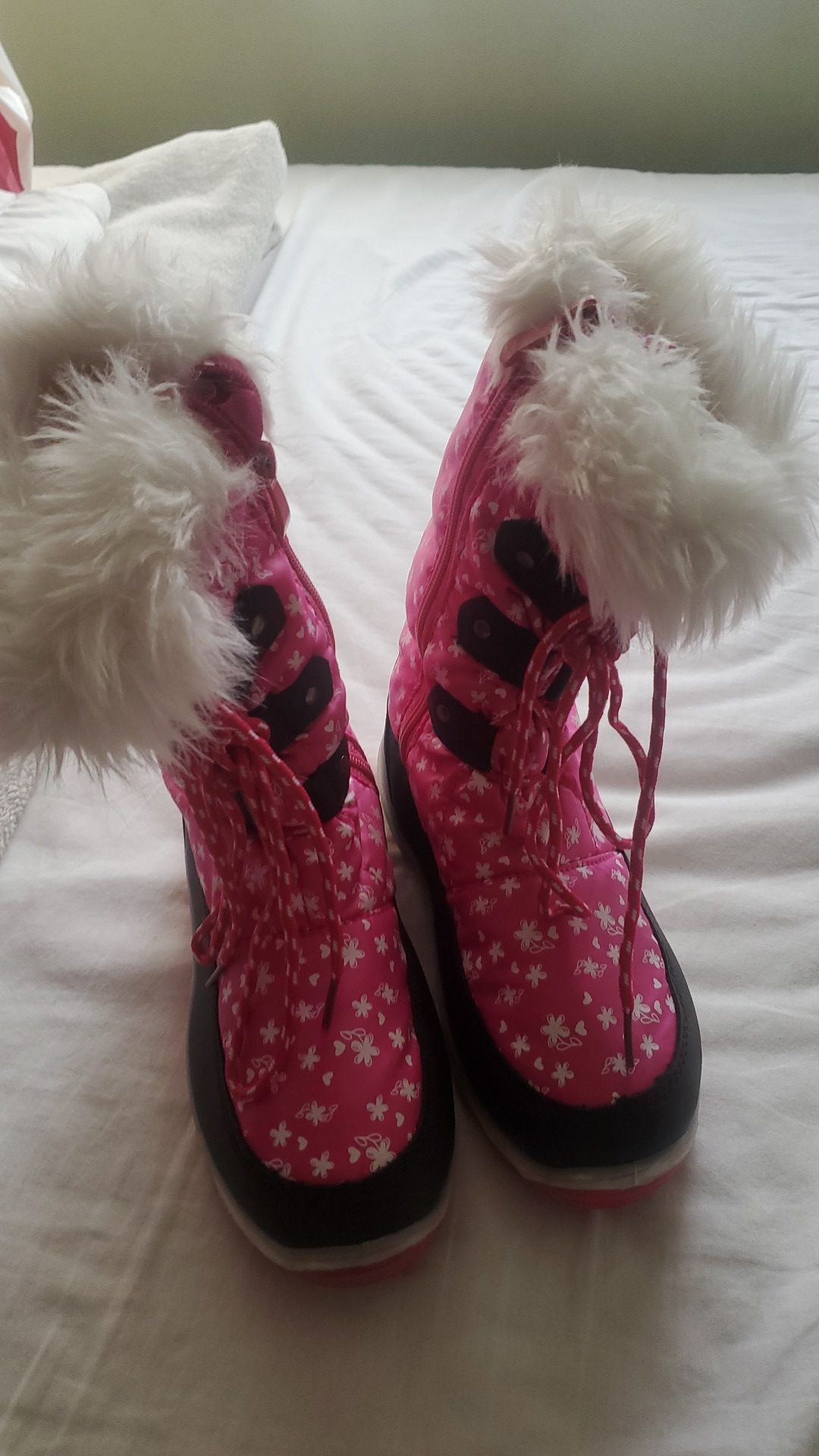 Snow boots for girl