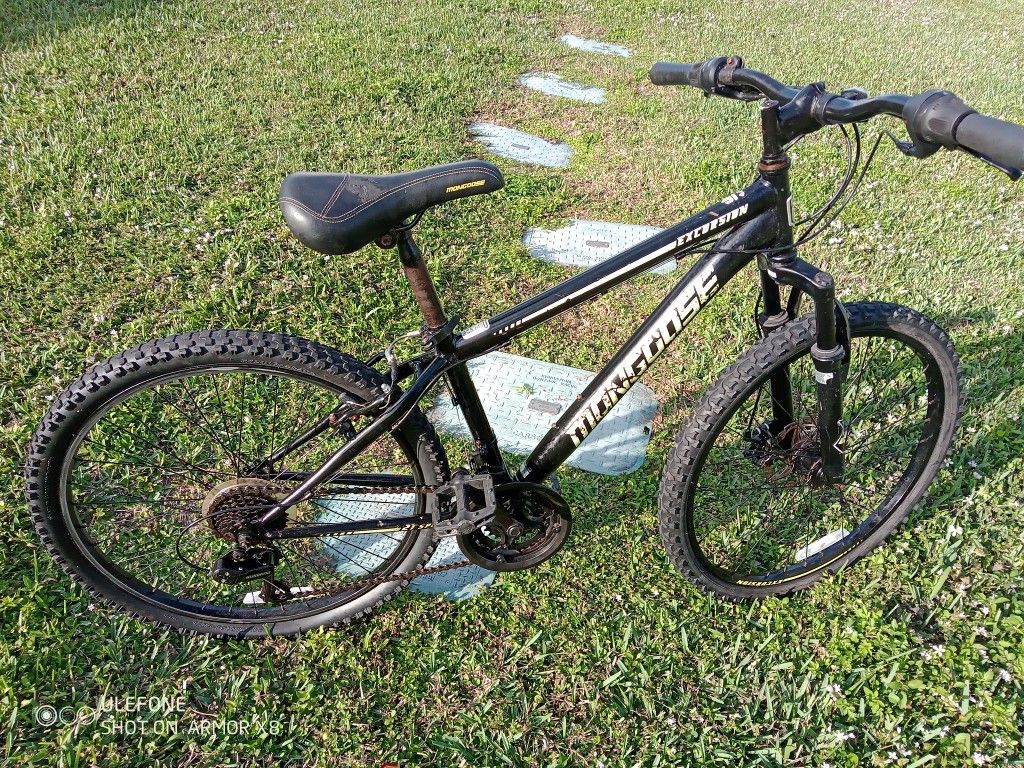 24" MOUNTAIN BIKE