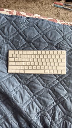 Apple wireless keyboard