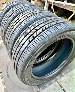 215/55/17 kumho 📍📍 Vendo un set de llantas con 80% de vida las 4 📍🌟