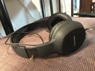 TOSHIBA HEADPHONES