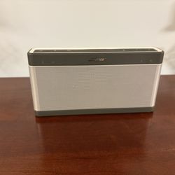 Bose Soundlink III - excellent condition 