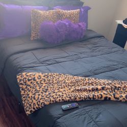Queen Bed
