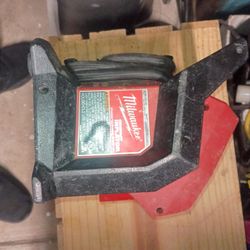 Milwaukee Air Compressor M12