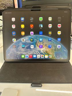 13 inch Apple iPad Air M3 with Case