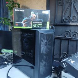 Ryzen 7 5800X Gaming PC With RTX 5070 12GB