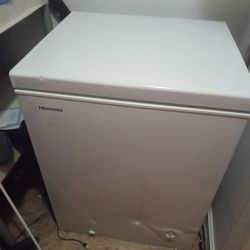 Hisense 5 Cubic in Deep Freezer 