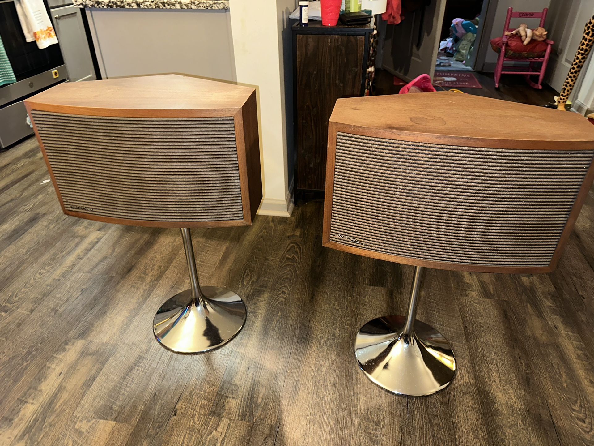 Bose 901 continental with original chrome tulip stands - Vintage