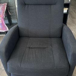 Swivel Manual recliner from Living spaces