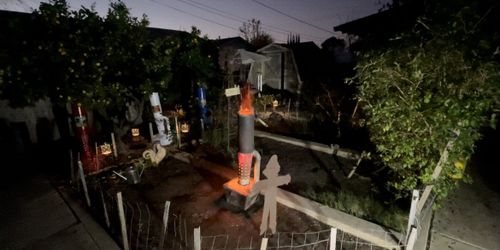 Smudge Pot Farmhouse Yard Art