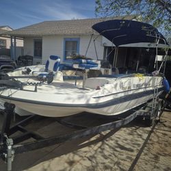 Deck Boat  Fish And Ski