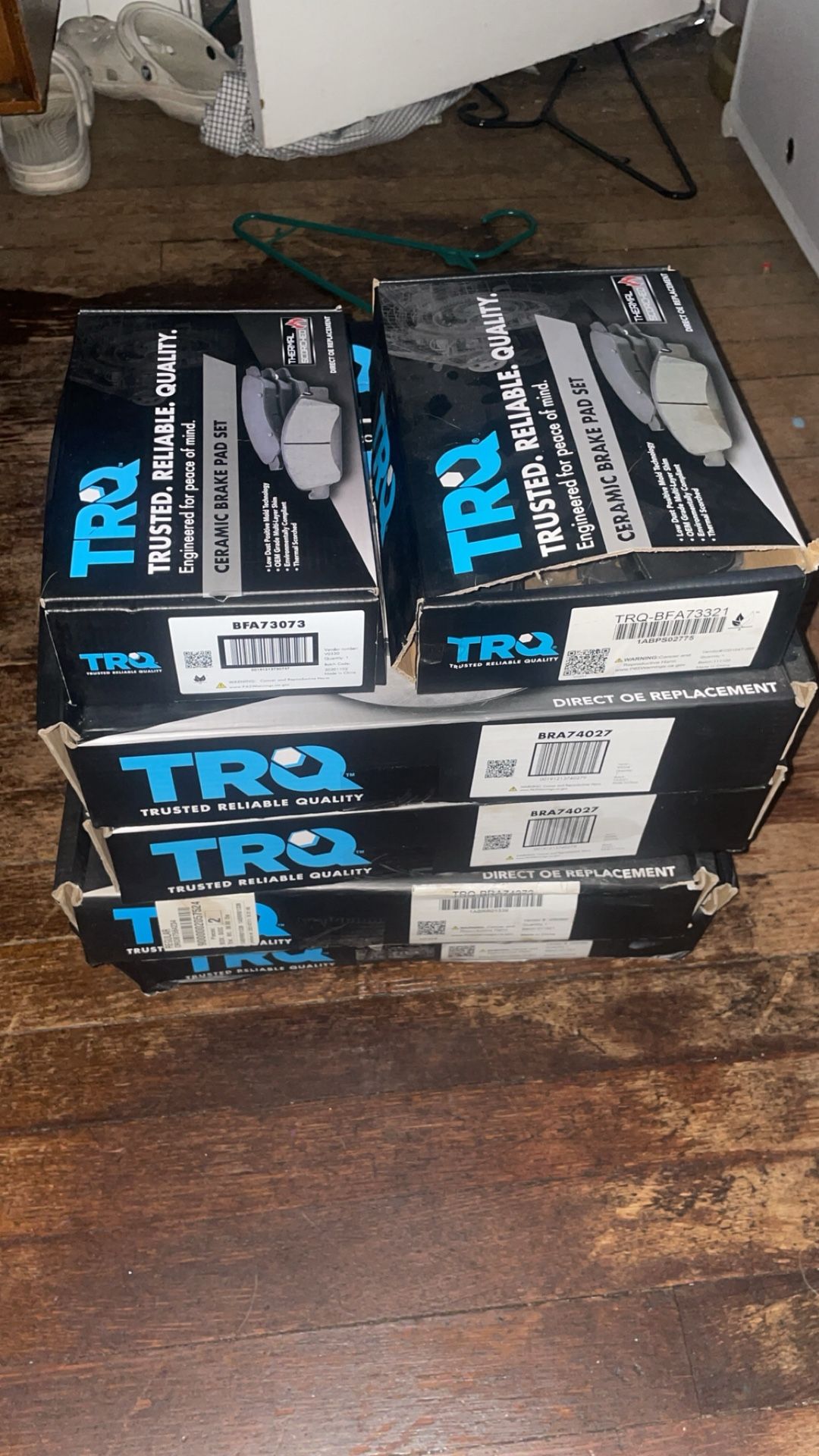 2005 Ford Escape XLT Ceramic Brake Pads & Rotors