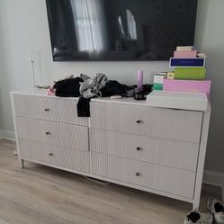 Z Gallerie Dresser And Nightstands