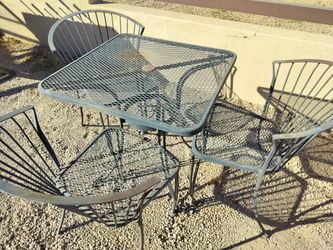 Lawn Metal Table With Chairs