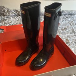 Brand New Size 8 Hunter Boots