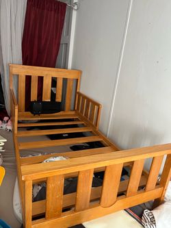 Toddler bed frame