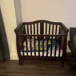 Baby Crib 