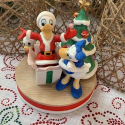 Disney Collection Christmas 1984 Donald Sucks 50th Birthday Limited Edition