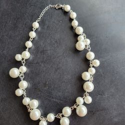 pearl shell choker length necklace