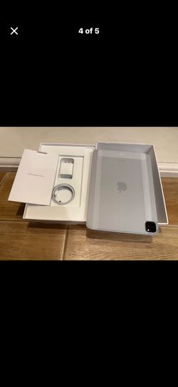 IPad Pro 11 Inch 4th gen 256gb WiFi New + 1 year warranty