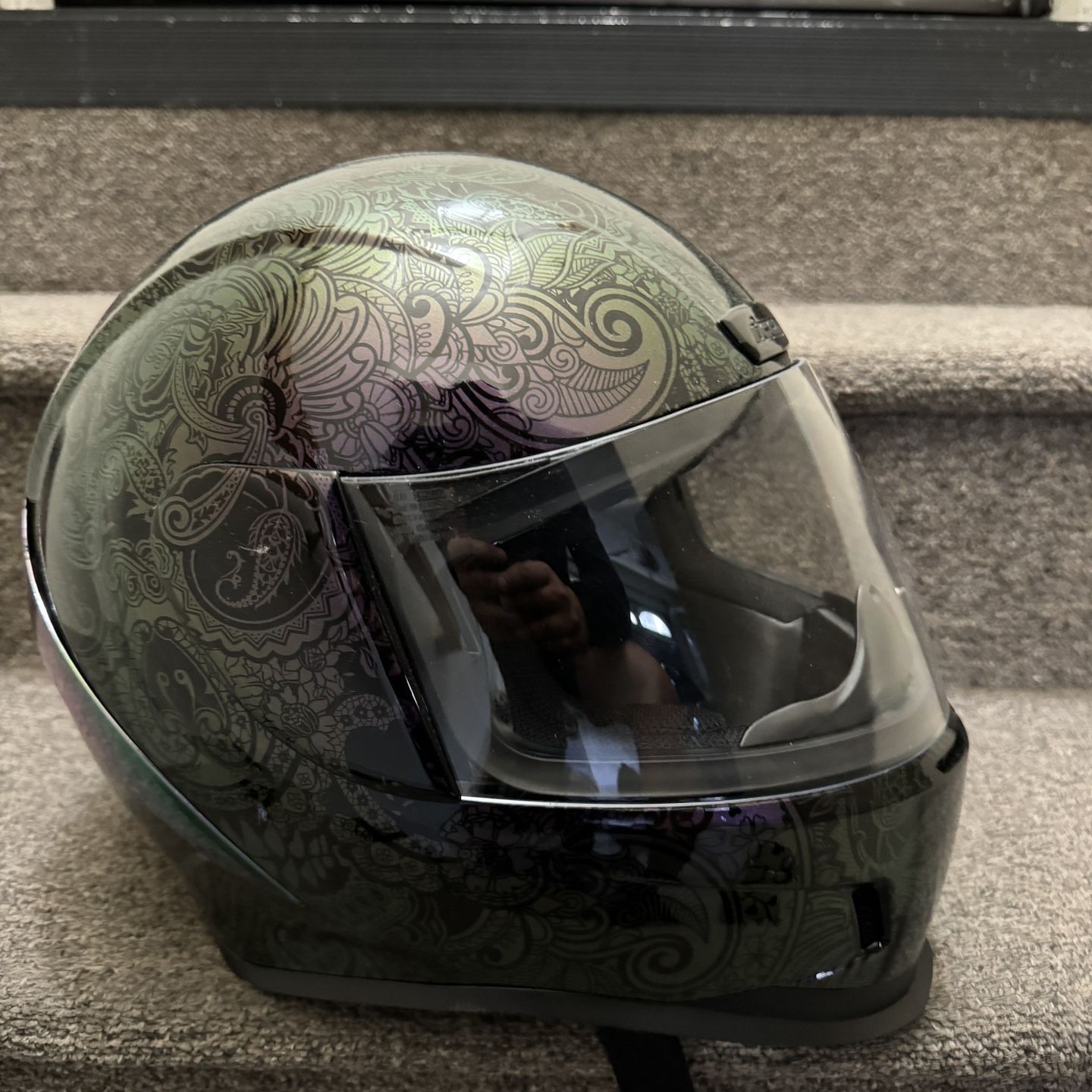icon airform chantilly helmet Full Face Death Or Glory Black HelmetCountry.com the Airform helmet is an excellent entry point into the Icon family Airform Chantilly Helmets for sale
